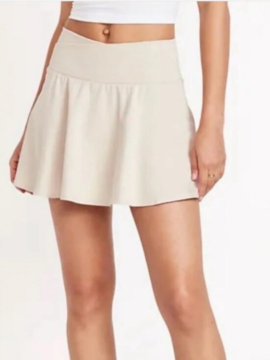 Old Navy Pants - Old Navy Active Cloud + Skort; NWT; Size XL; Cream color; Go Dry